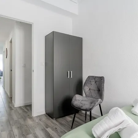 Enjoy Valencia: Deluxe With Terrace Apartment