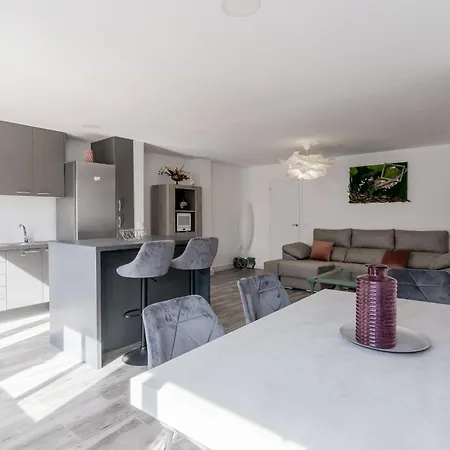 Enjoy Valencia: Deluxe With Terrace Apartment