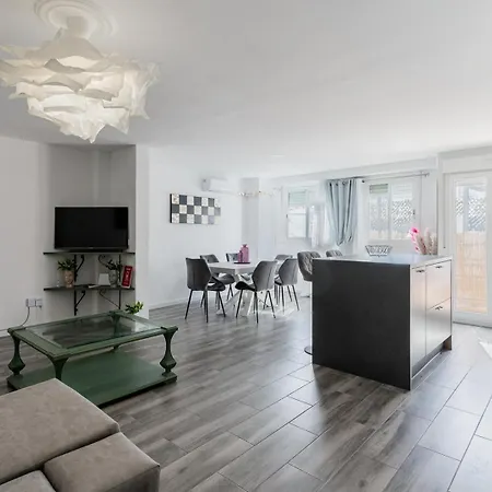 Enjoy Valencia: Deluxe With Terrace バレンシア